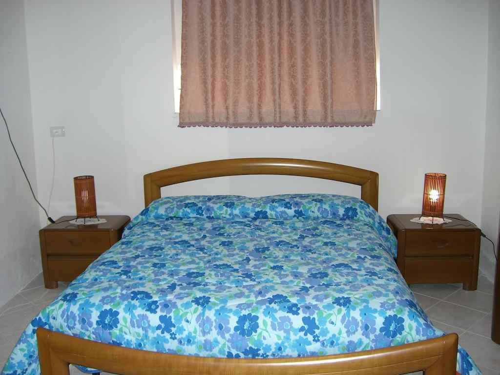 Sa Domu Sarda Casa Vacanza Пишинас Номер фото